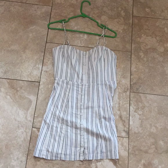 Urban Outfitters Dresses & Skirts - Sun dress